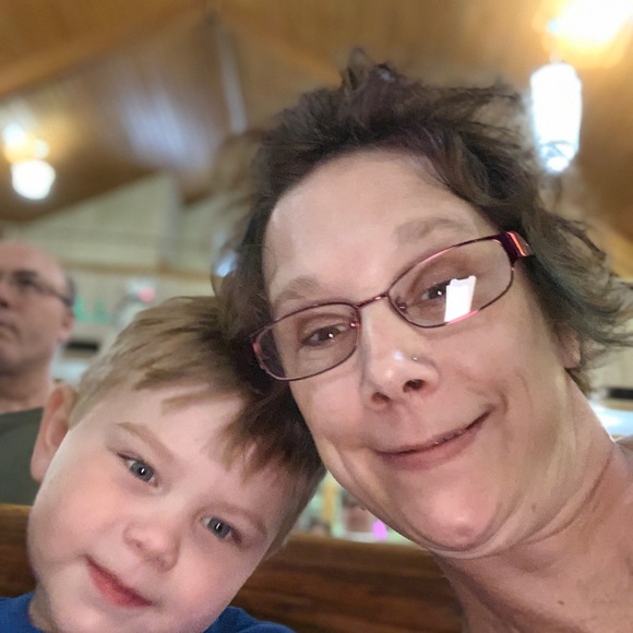 Meet your Posher, Kimberly - Picture 1 of 1